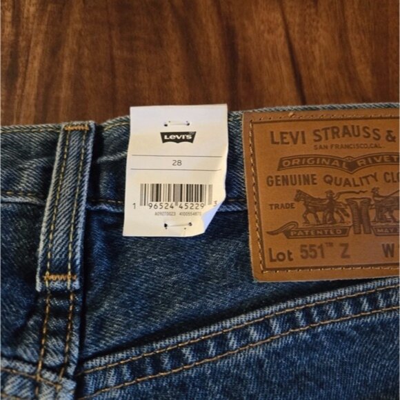 Levi's 551 Z 1961 Men 28 Waist Straight Cropped Blue Jeans NWT 022026 - Picture 2 of 10